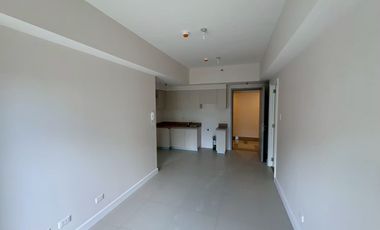 💰 ₱9,303,840 | LARSEN TOWER by ROCKWELL – 2BR (57 sqm) with 1 Parking | Rare Lower-Floor Panoramic Garden View