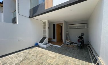 DIJUAL RUMAH MODERN SCANDINAVIAN INDUSTRIAL JALAN PRAMUKA KM 5 PALEMBANG