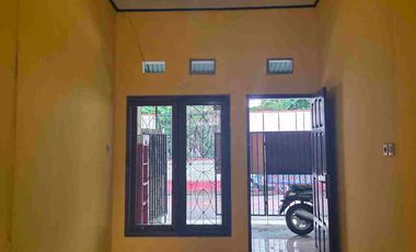 jual rumah siap huni,sangat stretegis,cocok utk usaha, dekat ke jalan raya