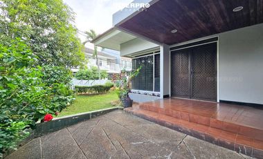 Rumah Hook Super Adem Dijual Puri Indah Dalam Cluster Ada Taman - LT 532m2