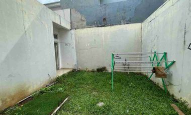 Disewakan Rumah 2 lantai dekat kolam renang dalam cluster di summarecon bekasi
