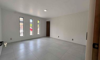 CASA EN RENTA O VENTA PARA OFICINAS, POR LA MINERVA