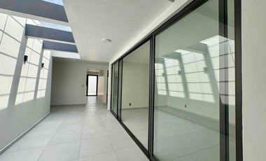 CASA EN RENTA O VENTA PARA OFICINAS, POR LA MINERVA