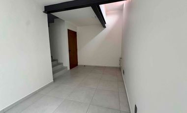 CASA EN RENTA O VENTA PARA OFICINAS, POR LA MINERVA