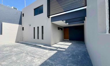 CASA EN RENTA O VENTA PARA OFICINAS, POR LA MINERVA