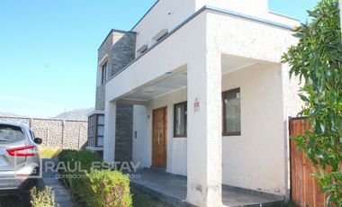 Vendemos Hermosa y amplia Casa en exclusivo Condominio