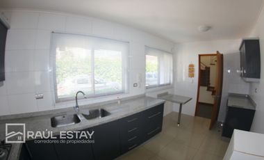 Vendemos Hermosa y amplia Casa en exclusivo Condominio