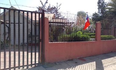 Casa con amplio Terreno en Peñalolén.