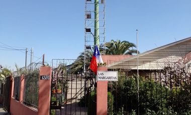 Casa con amplio Terreno en Peñalolén.