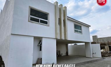 CASA EN VENTA EN METEPEC CON 5 RECAMARAS CERCA DE LA PREPA TEC