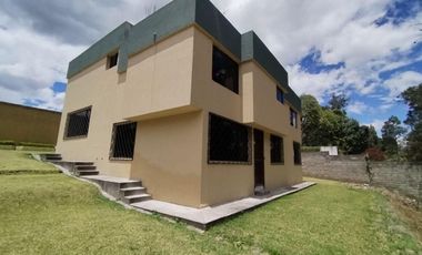Casa en venta, sector Alangasi, cerca de Supermaxi San Gabriel
