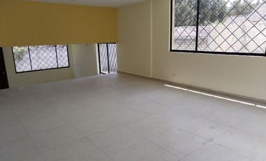 Casa en venta, sector Alangasi, cerca de Supermaxi San Gabriel
