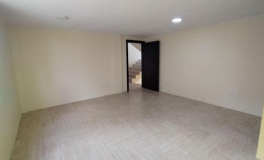 Casa en venta, sector Alangasi, cerca de Supermaxi San Gabriel