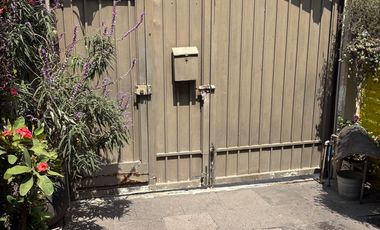 Linda casa dúplex en Lomas Lindas