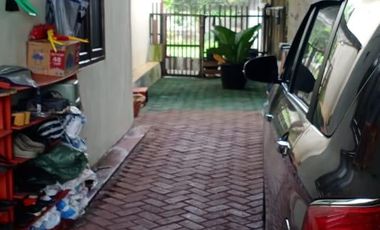 Rumah Besar Jln. Serma Abdullah, Bojonegoro