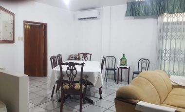 SE ARRIENDA CASA CERCA DEL PARQUE LA ROTONDA