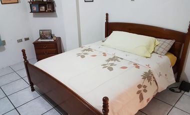 SE ARRIENDA CASA CERCA DEL PARQUE LA ROTONDA