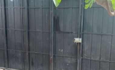 Casa con patio en Lo Espejo.