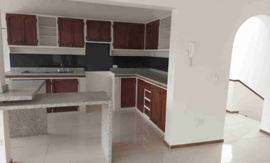 RENTA - CASA 3 HABITACIONES -  CARCELEN - QUITO