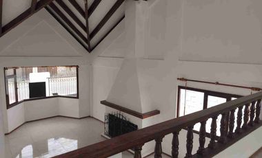 RENTA - CASA 3 HABITACIONES -  CARCELEN - QUITO