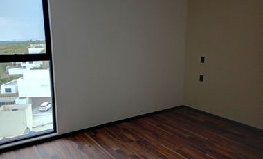 CASA EN VENTA EN LOMALTA TRES MARIAS MORELIA