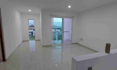 CASA EN RENTA EN LOMAS DE JURIQUILLA, QRO. CERCA DE LA UVM