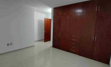 CASA EN RENTA EN LOMAS DE JURIQUILLA, QRO. CERCA DE LA UVM