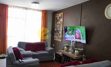 VENDO CASA EN AVENIDA COMERCIAL EN LA URB. PIURA