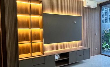 FOR RENT VILLA MEWAH BARU 4BR DEKAT PANTAI SINDHU SANUR