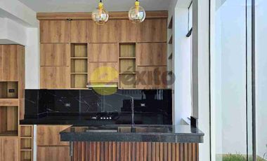 VENDO CASA DE ESTRENO EN ALAMEDA DE MIRAFLORES COUNTRY CLUB CASTILLA