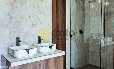 VENDO CASA DE ESTRENO EN ALAMEDA DE MIRAFLORES COUNTRY CLUB CASTILLA