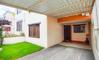 Casa - Huachi Chico, Bodesur, Demetrio Aguilera Malta, Ambato, Ecuador