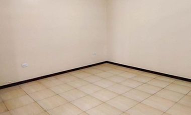 Casa - Huachi Chico, Bodesur, Demetrio Aguilera Malta, Ambato, Ecuador