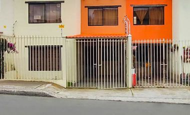 Casa - Huachi Chico, Bodesur, Demetrio Aguilera Malta, Ambato, Ecuador