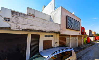 SE VENDE CASA UBICADA EN PUERTO ESMERALDA