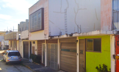 SE VENDE CASA UBICADA EN PUERTO ESMERALDA