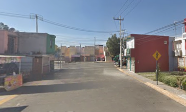 sa Venta de Casa en Hacienda del Jardín Teyahualco Edo-Mex a 5 minutos del Circuito Exterior Mexiquense a 10 minutos de la Universidad Pedagógica