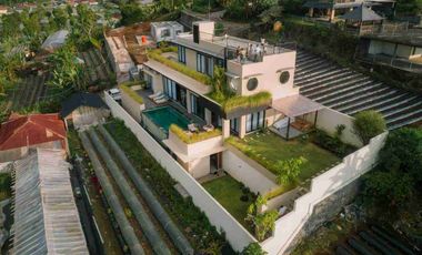 Di Jual Vila Cantik dengan pemandangan gunung dekat Bali Handara Bedugul tabanan