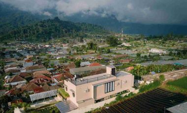 Di Jual Vila Cantik dengan pemandangan gunung dekat Bali Handara Bedugul tabanan