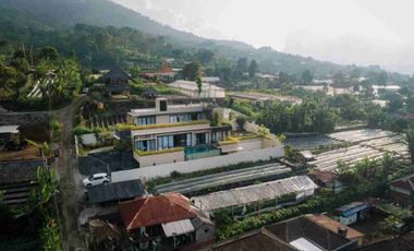 Di Jual Vila Cantik dengan pemandangan gunung dekat Bali Handara Bedugul tabanan