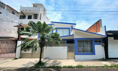 En Venta Hermosa Casa en el Fracc. Costa Verde