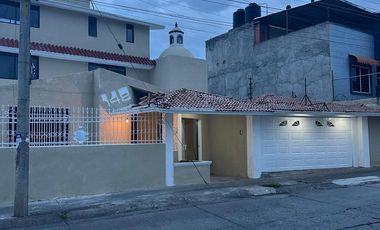 Casa en Renta, excelente ubicación. 4 habitaciones, 4 baños