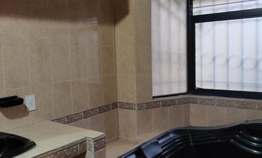 Casa en Renta, excelente ubicación. 4 habitaciones, 4 baños