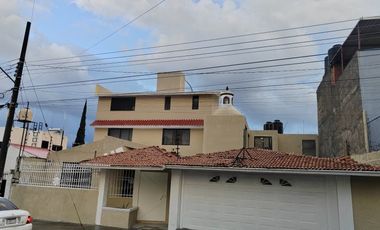 Casa en Renta, excelente ubicación. 4 habitaciones, 4 baños