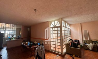 CASA EN VENTA, COL. DEL PARQUE, SALAMANCA GTO