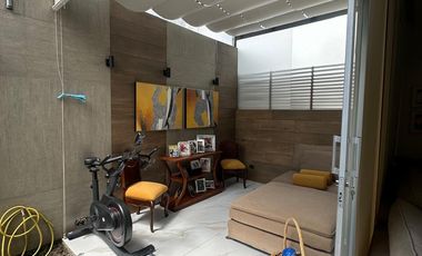 HERMOSA CASA DE TRES DORMITORIOS SECTOR EL NACIONAL