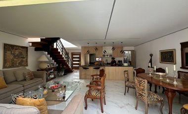 HERMOSA CASA DE TRES DORMITORIOS SECTOR EL NACIONAL