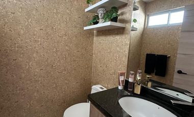 HERMOSA CASA DE TRES DORMITORIOS SECTOR EL NACIONAL