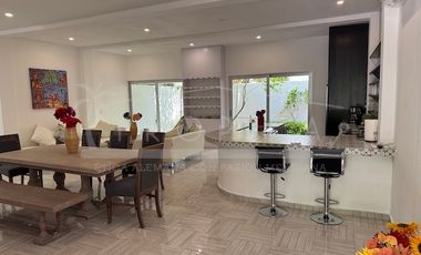 Casa en Renta Puerto Morelos con hermosos muebles y decoración