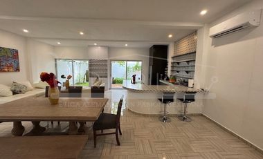 Casa en Renta Puerto Morelos con hermosos muebles y decoración